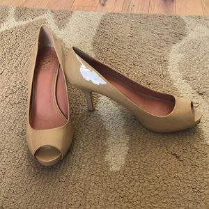 Vince Camuto Nude peep toe heels